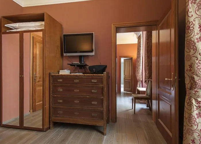 Rex Hotel